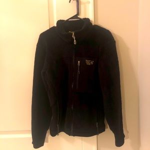 Women’s Mountain Hardwear fleece jacket.